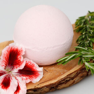 Single SugarBush Ropsemary and Geranium Bathbomb image